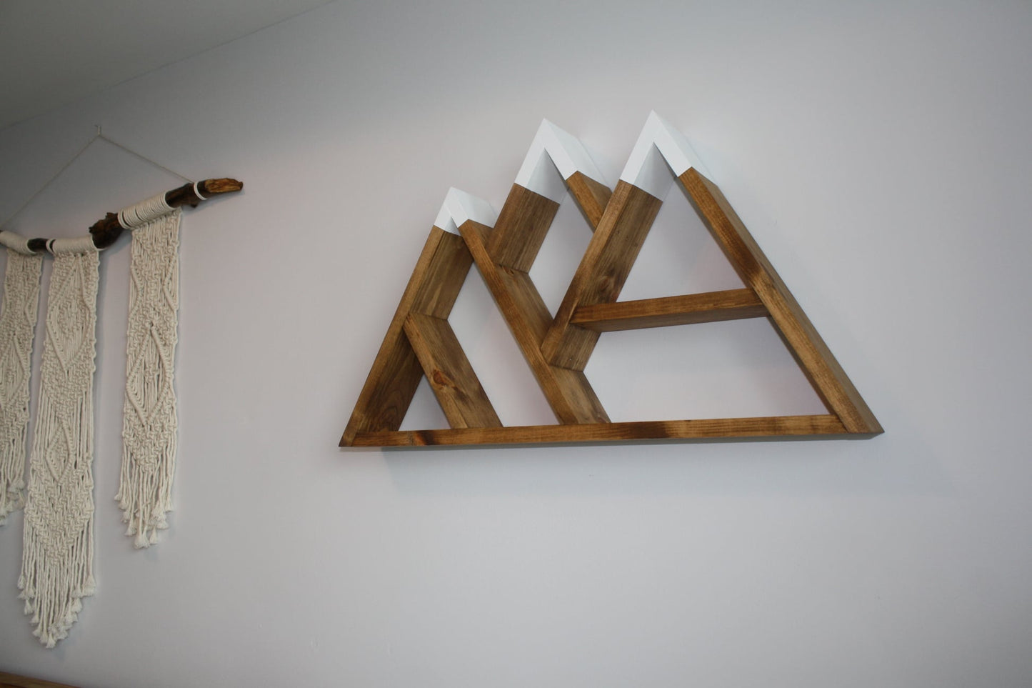 Kids Mountain Wood Shelf