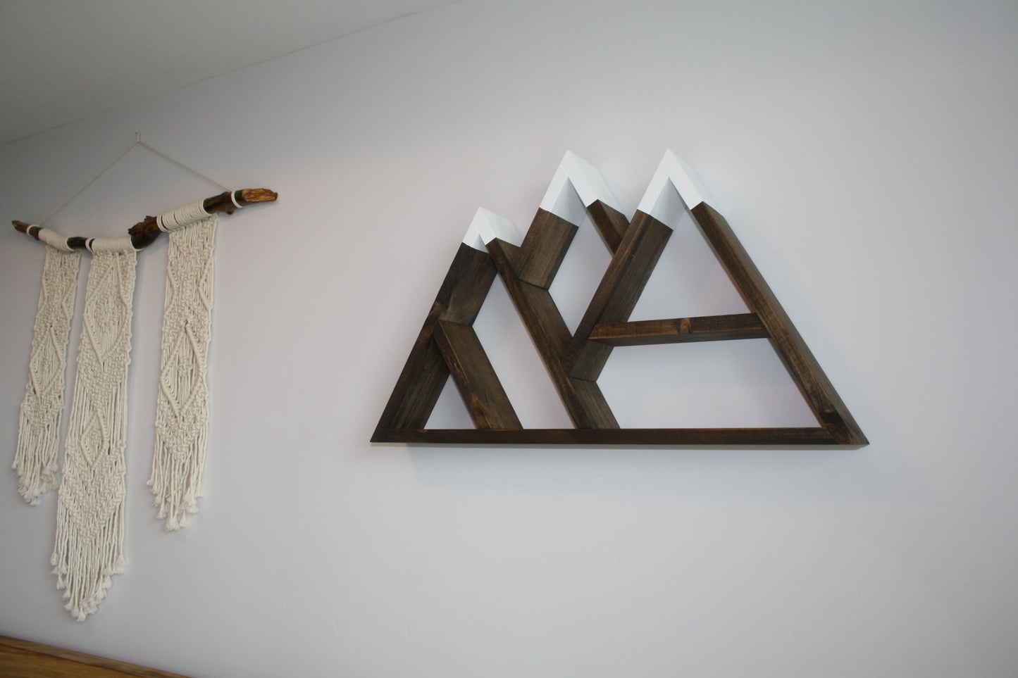 Kids Mountain Wood Shelf