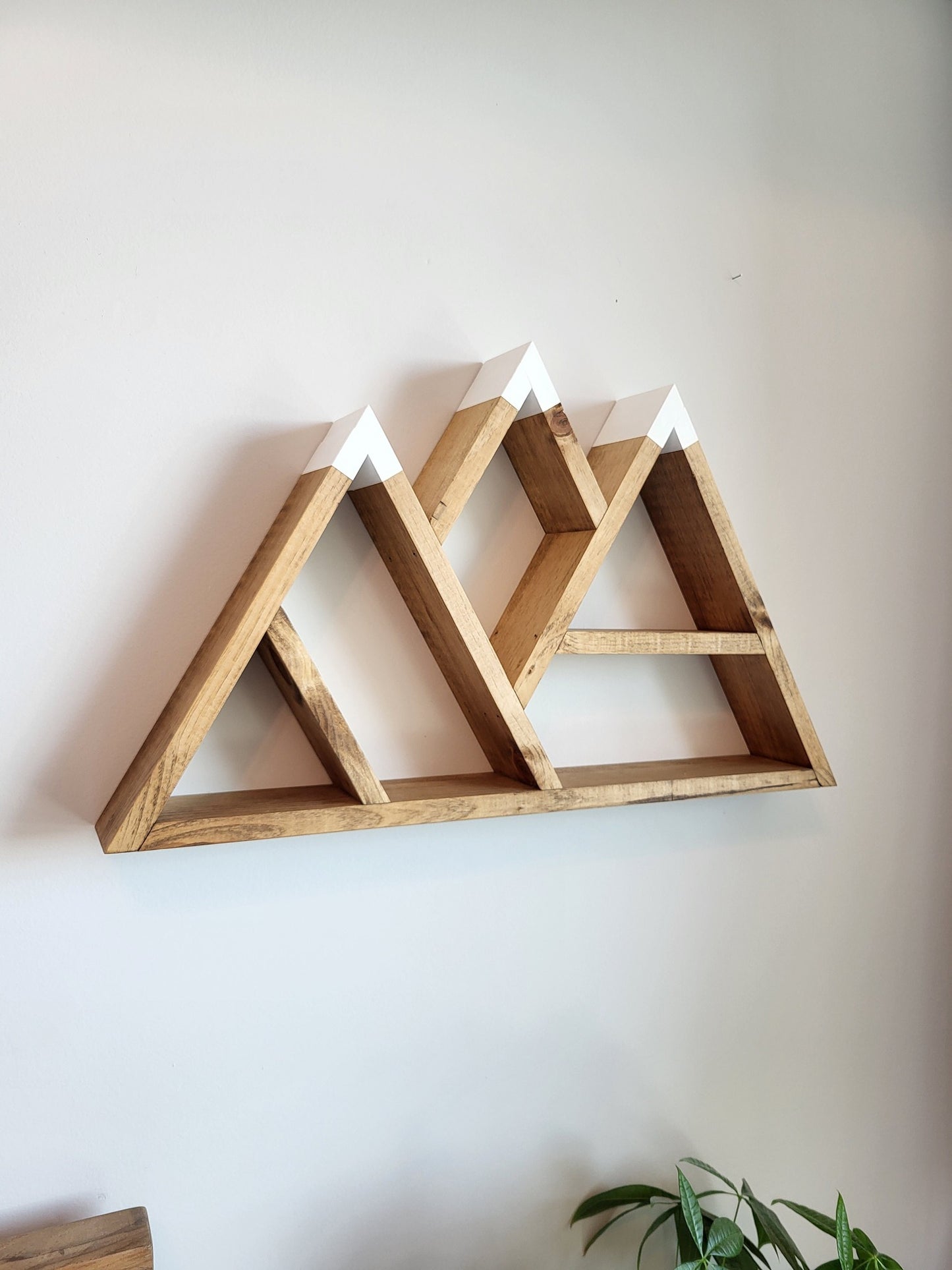 Kids Mountain Wood Shelf
