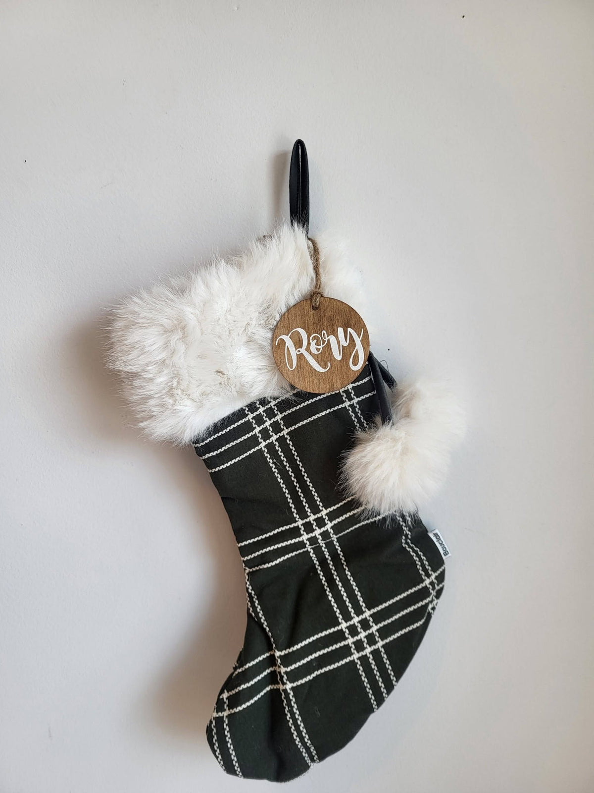 Personalized Wood Christmas Stocking Tags - Small Round Tag